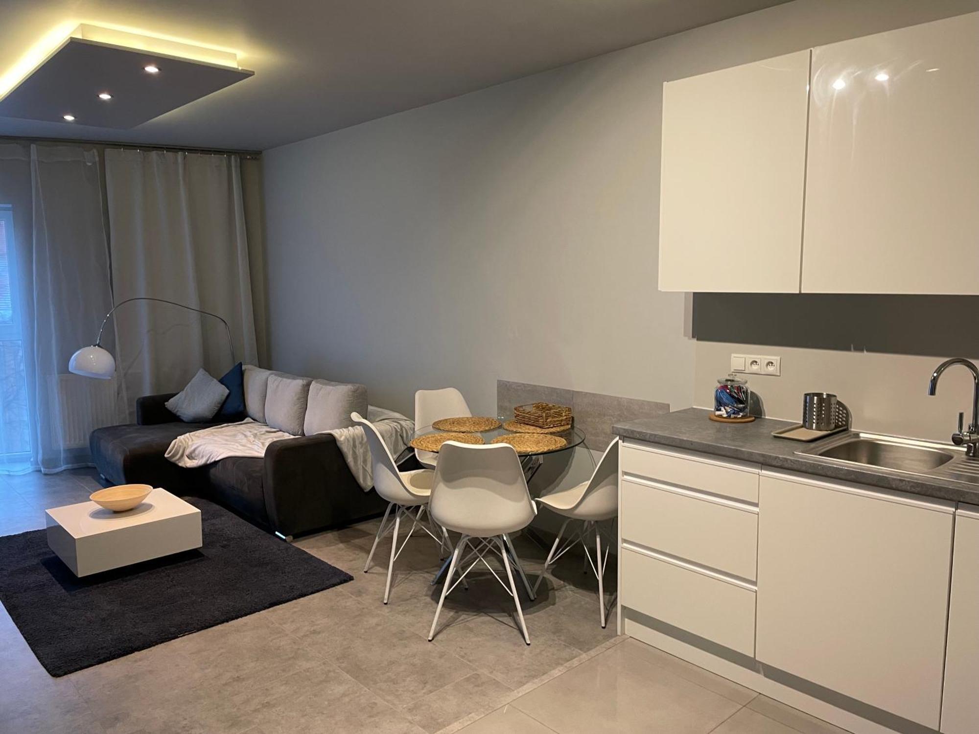 Wenecjanska Comfort Apartment, Free Parking, Self Check-In 24H Poznan Exterior photo